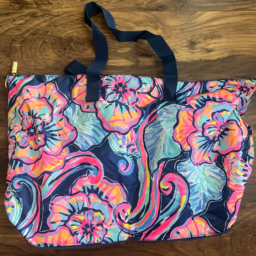 Lilly Pulitzer Getaway Packable Tote - EUC (Used Once)